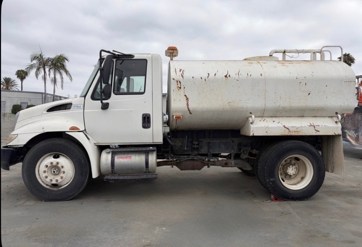 International water truck ready for pump, tank, chassis and spray system service