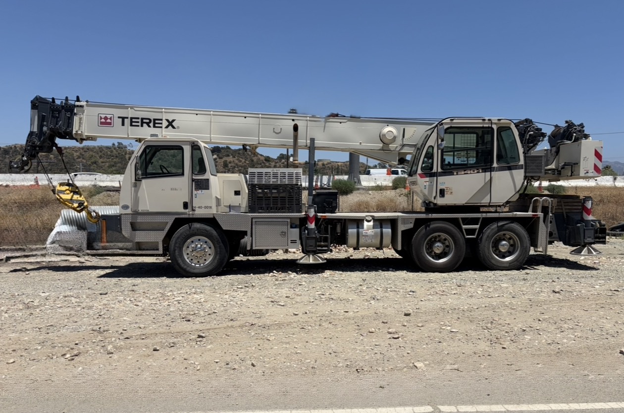 Terex T340 40-ton crane truck ready for heavy-duty crane service